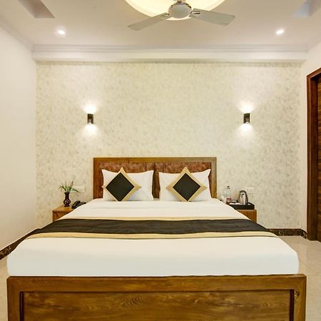 Hotel The Emporio Grand Near Vaishali Metro Station Ghaziabad Exterior photo