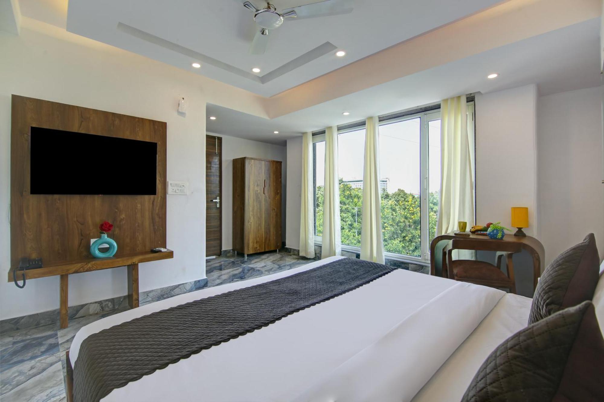 Hotel The Emporio Grand Near Vaishali Metro Station Ghaziabad Exterior photo