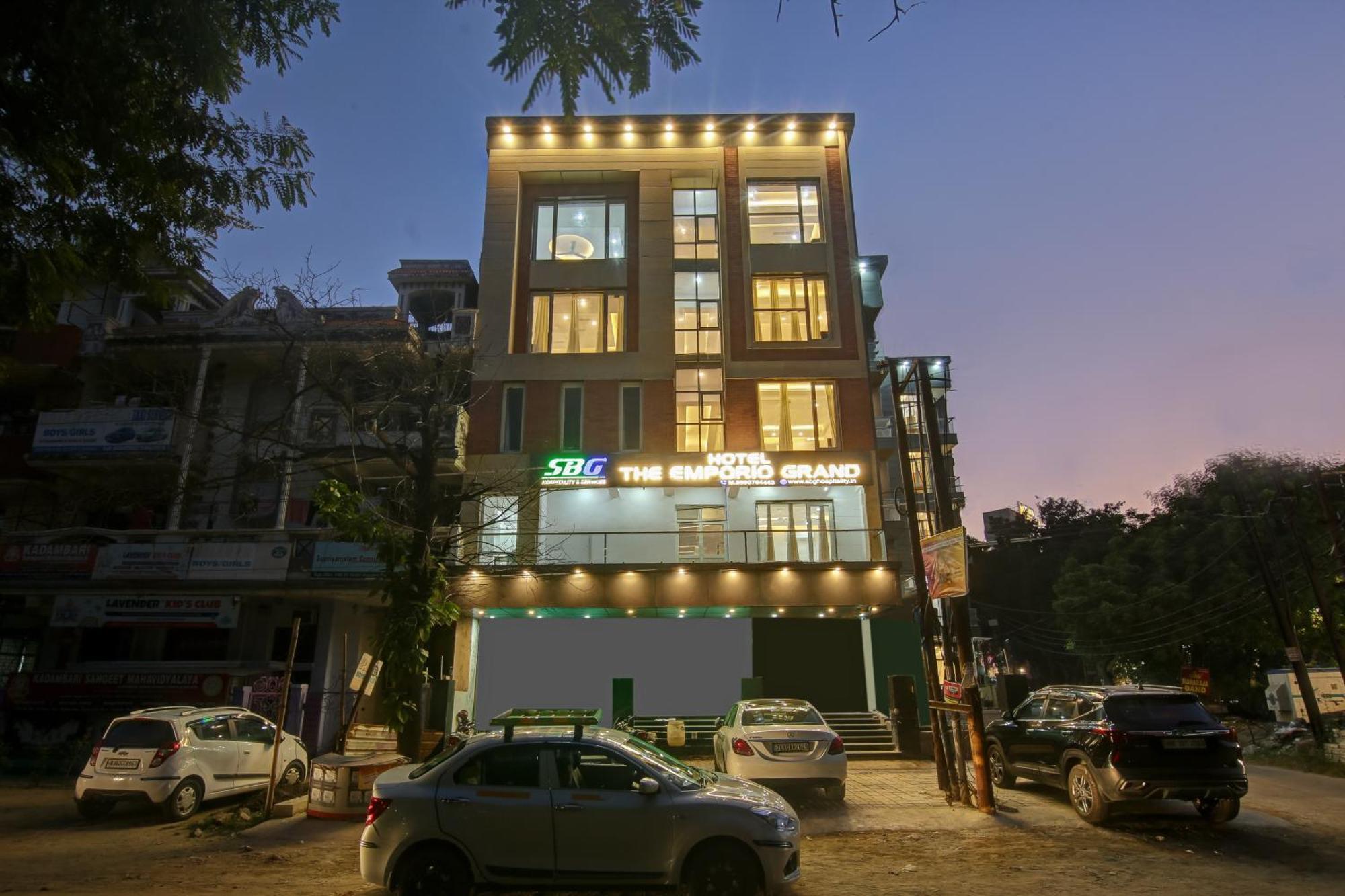 Hotel The Emporio Grand Near Vaishali Metro Station Ghaziabad Exterior photo