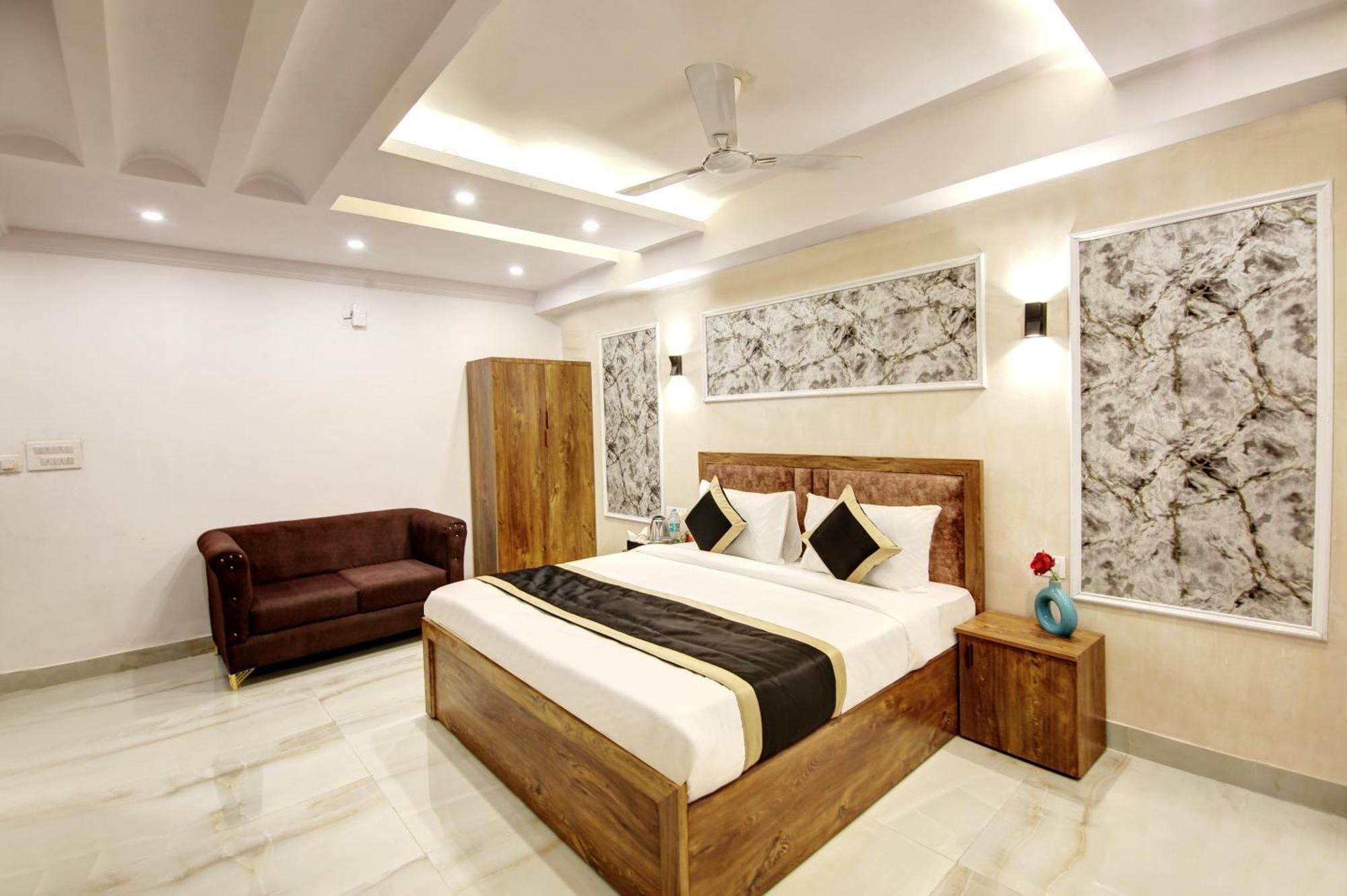 Hotel The Emporio Grand Near Vaishali Metro Station Ghaziabad Exterior photo